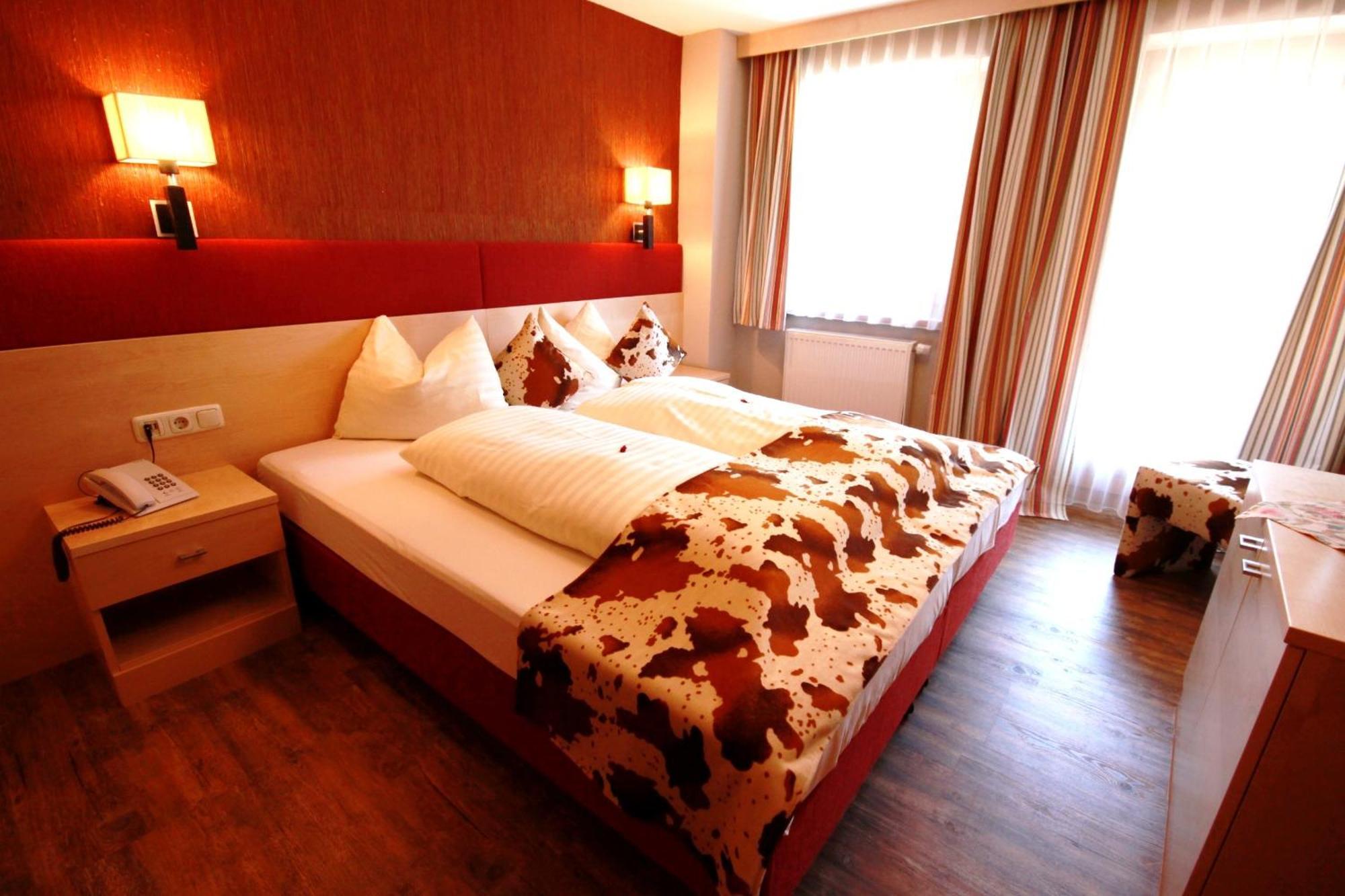 Hotel Landhaus Carla Майрхофен Экстерьер фото
