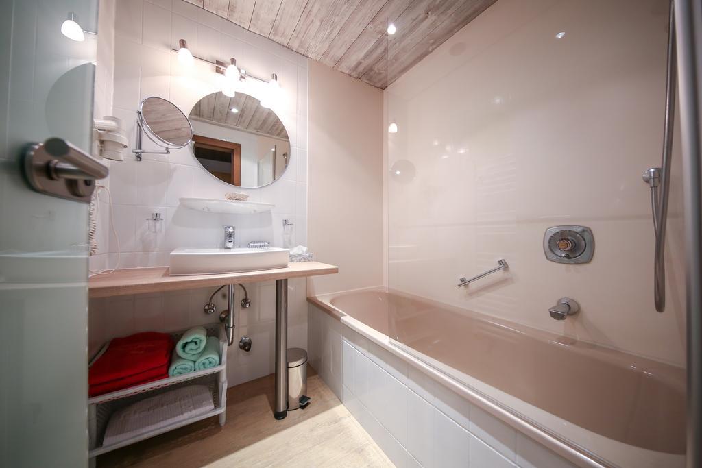 Hotel Landhaus Carla Майрхофен Номер фото