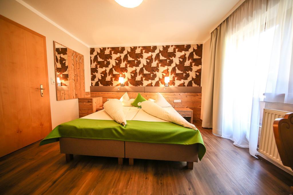 Hotel Landhaus Carla Майрхофен Номер фото