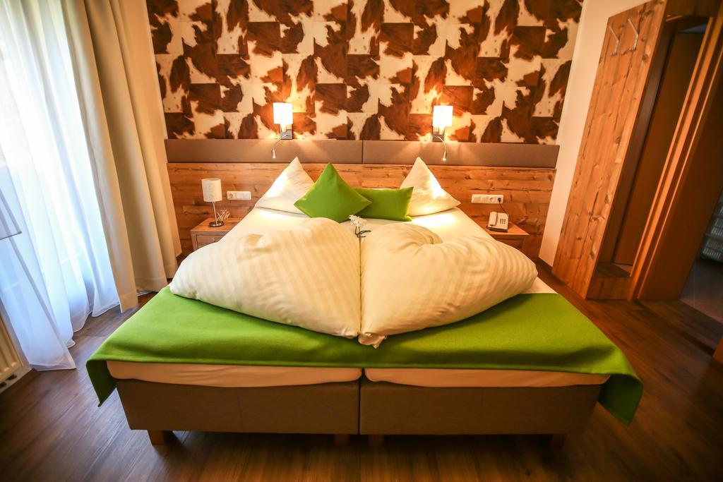 Hotel Landhaus Carla Майрхофен Экстерьер фото